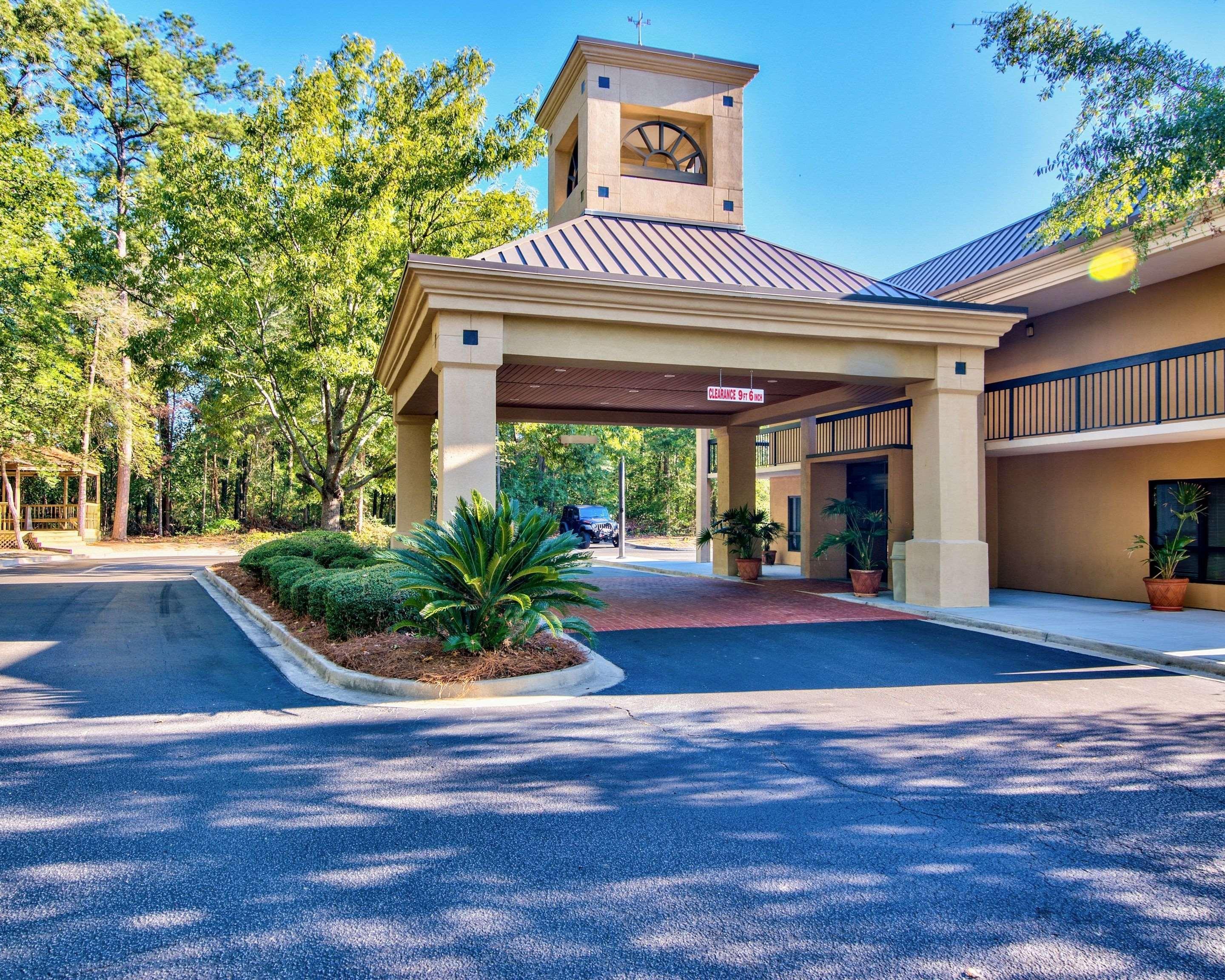 Clarion Inn & Suites Aiken South Exterior foto