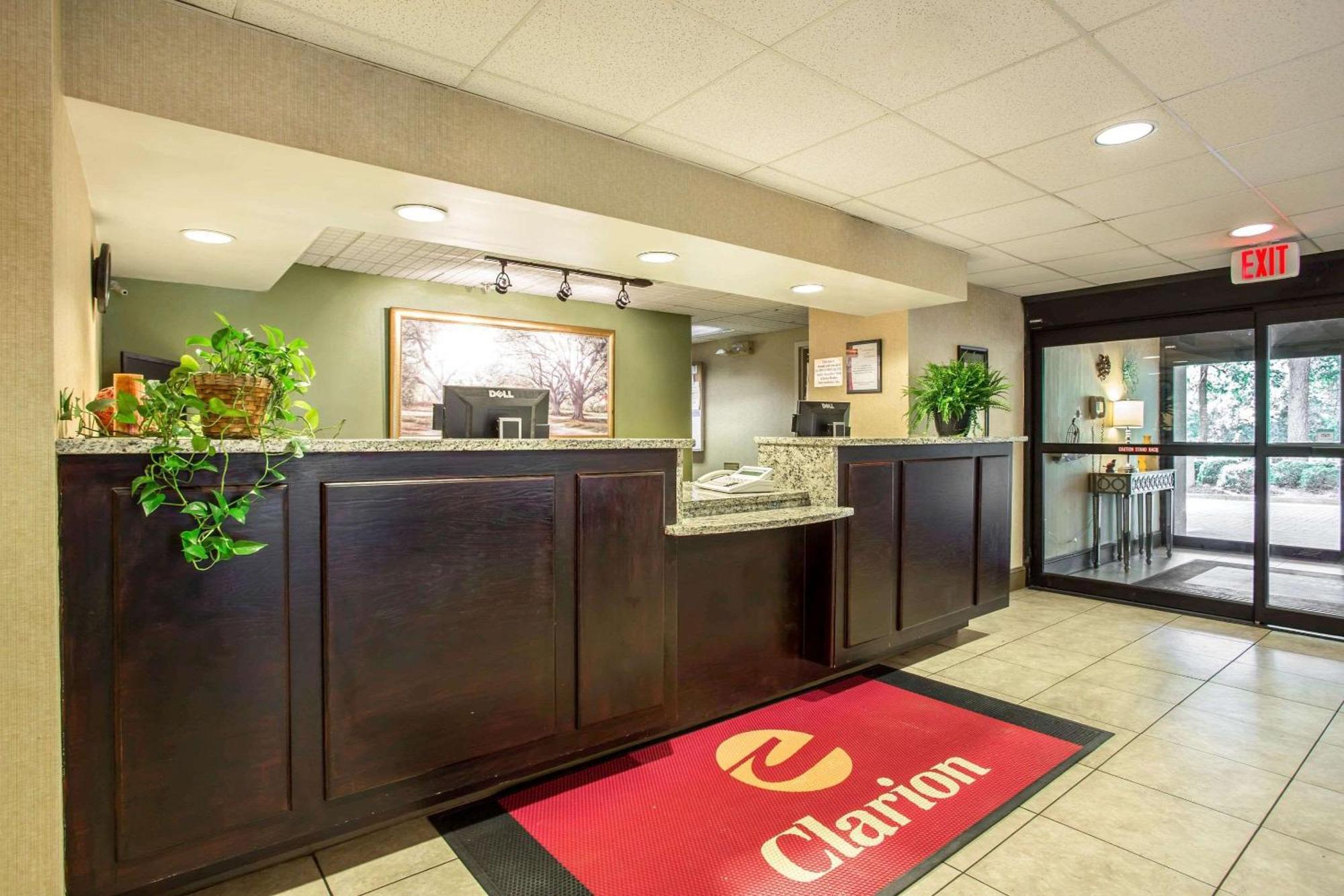 Clarion Inn & Suites Aiken South Exterior foto